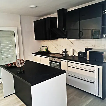 Casa Liliana By The Sea Dom wakacyjny *