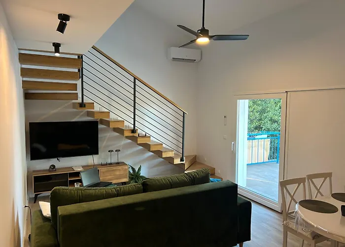 Casa Liliana By The Sea בית נופש *
